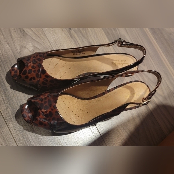 - CLARKS Artisan Wessex Bria Leopard Patent Slingback Heels - Picture 7 of 15